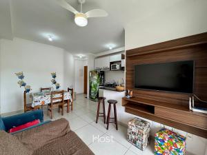 Apto com Churrasqueira e Piscina em região central