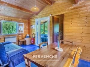 Maisons de vacances Gite des fleurs - 5 Chalets : photos des chambres