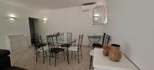 Maisons de vacances Villa Sylvana in Provence-Huge Garden, AC and Terrace : photos des chambres