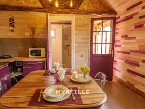 Maisons de vacances Gite des fleurs - 5 Chalets : photos des chambres
