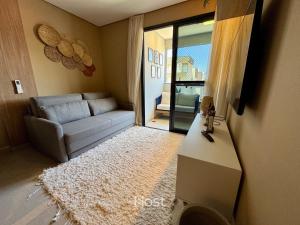 Cobertura com AC e Churrasqueira a 700m da Praia