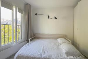Bright Studio with Open View Voltaire 11th
