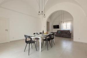 Amate by BarbarHouse