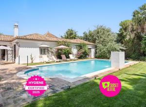 Elegant Villa with Pool & Golf Range in Sotogrande