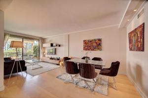 REF 1434 - Cannes Croisette - Sea view apartment for rent
