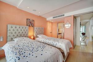 REF 1434 - Cannes Croisette - Sea view apartment for rent