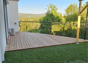 Appartements Appartement et son jacuzzi : Appartement avec Vue sur la Montagne