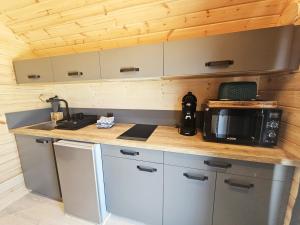 Chalets Cabanes du Domaine des Fees : photos des chambres