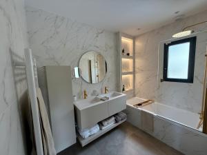 Appartements Appartement standing grande terrasse vue mer : photos des chambres