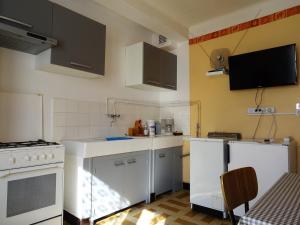 Appartement 2 chambres avec balcon et vue sur montagnes