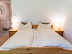 Apartment Wohnung Garten 2 Seeblick by Interhome