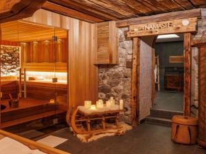 Chalet Victoria-2 by Interhome