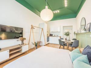 Apartment Čelakovsky-2 by Interhome
