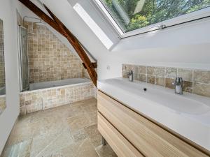 Maisons de vacances Maison cosy avec jardin, riviere et ponton prive : photos des chambres