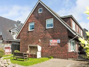 Apartment Fewo 2 in ruhigem Haus by Interhome