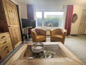 Apartment Fewo 2 in ruhigem Haus by Interhome