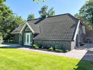 Apartment Ferienhuus up Hütten by Interhome