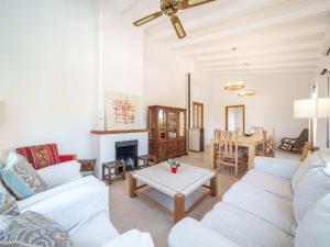 Holiday Home Es Camp Jeu by Interhome