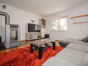 Holiday Home Franz by Interhome