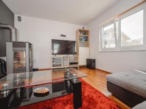 Holiday Home Franz by Interhome