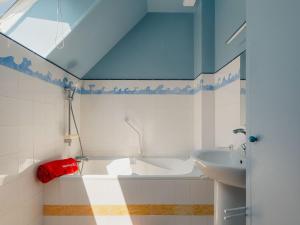 Maisons de vacances Holiday Home La Longere by Interhome : photos des chambres