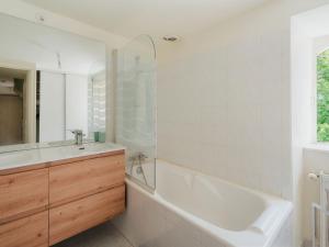 Maisons de vacances Holiday Home La Longere by Interhome : photos des chambres