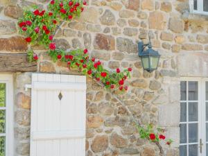 Maisons de vacances Holiday Home La Longere by Interhome : photos des chambres