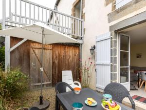 Apartment Le Tréherais by Interhome