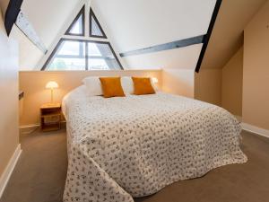 Apartment Les Jardins du Yacht Club-4 by Interhome