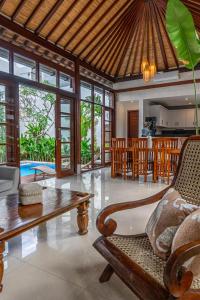 Villa Umawake bungalows by Fave Jaya Residences