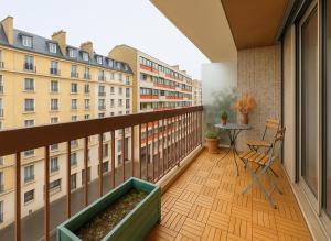 Grand logement moderne avec 4 chambres a Paris 15ᵉ