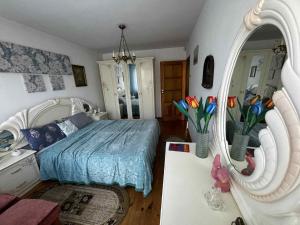 Stylish 4BR Artists Home with Garden- Gdańsk Green District