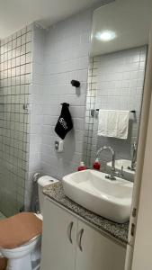 Apartamento para até 7 Pessoas com Ar e Piscina