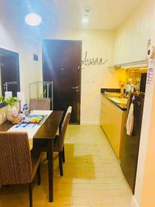 Hotel like Studio with balcony WIFI Neflix at Megaworld Iloilo