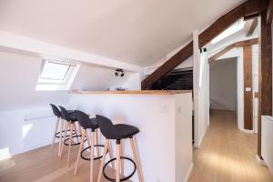 Appartements Eiffel Tower View with AC : photos des chambres