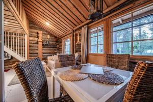 Aurora Nest By Aavalevi