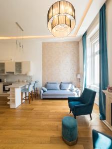 Margaret Bridge Residence