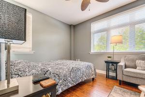 Steps to Smith Mountain Lake Unit with Pool Access!