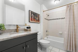 Lush Savannah Loft - Near Plant Riverside District