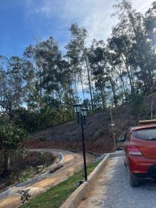 Chalés do vale Extrema amarelo