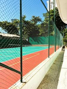 Apartamento com Estrutura de Hotel na Barra