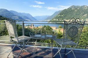 Lake Como and Hills View