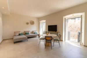 GuestHost - Stylish and Bright Apartments Trani
