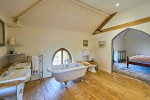 Host & Stay - The Chapel