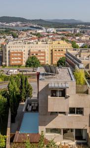 Skyline Retreat with pool by Portugal Active