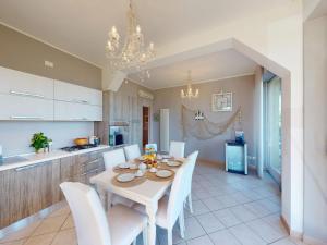 Agape Apartment by Bookinggardalake