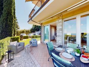 Agape Apartment by Bookinggardalake