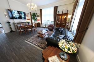 ASTRIDS PLACE by Ardenne Places