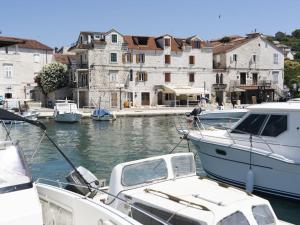 Apartment Lučica-2 by Interhome