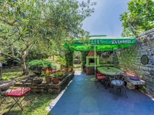 Apartment Lorena by Interhome